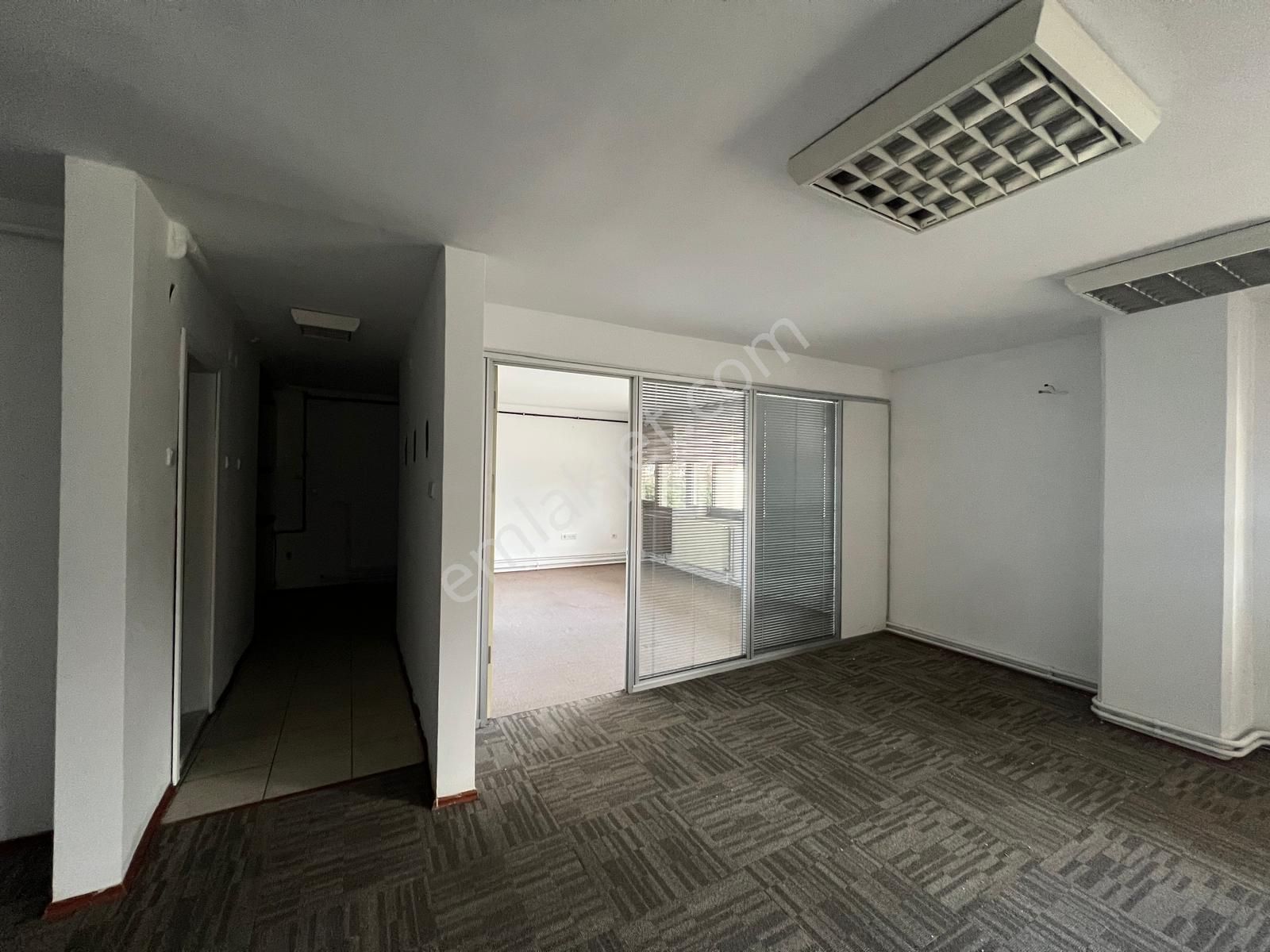 Kavaklıdere Paris Caddesi Kiralık Kapalı Otoparklı Ofis - Görsel 16