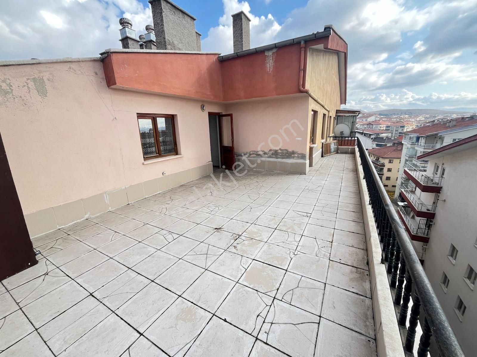 Lider Emlak'tan **7+1** Açık Teraslı Satılık Dubleks