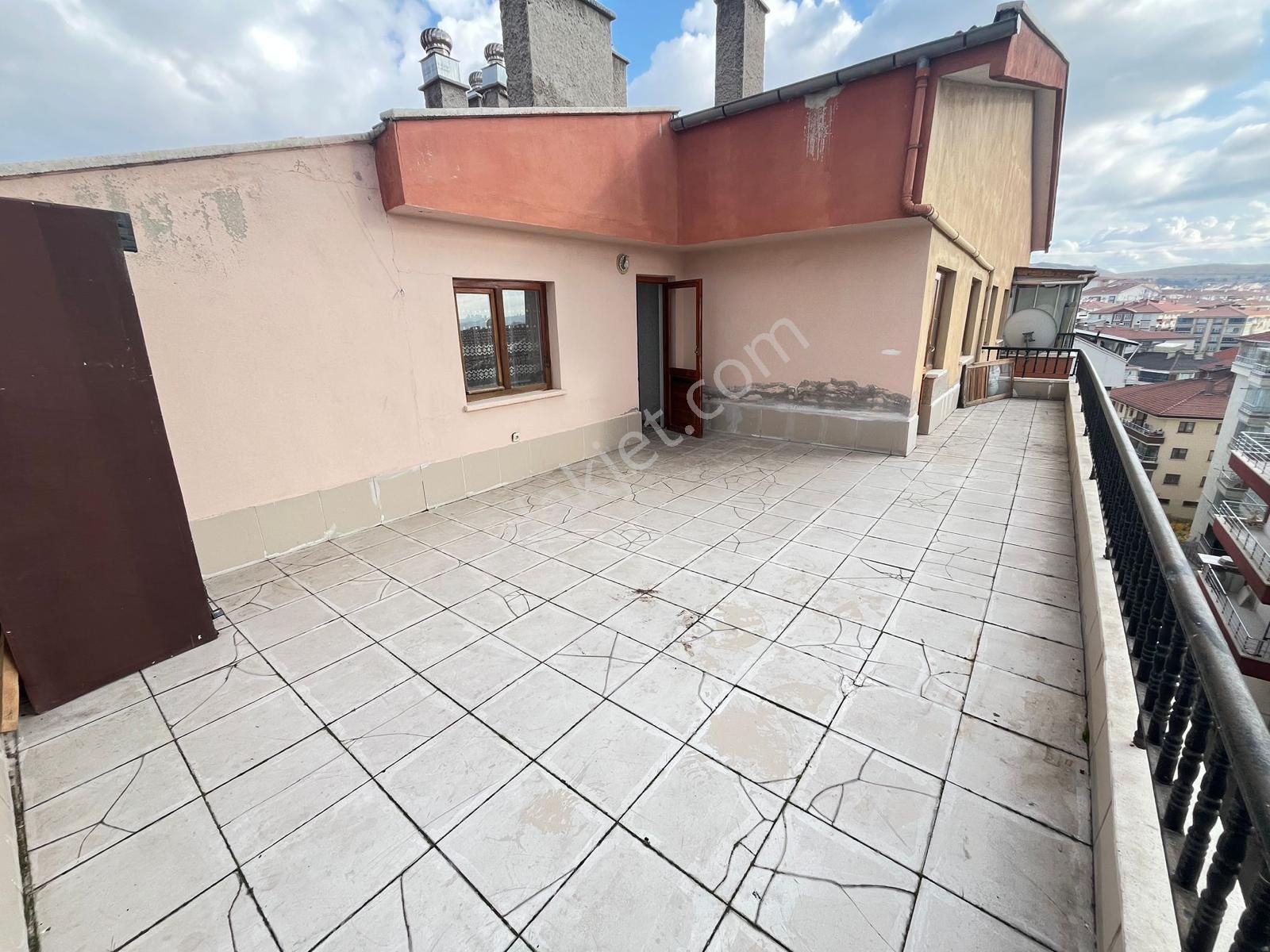 Lider Emlak'tan **7+1** Açık Teraslı Satılık Dubleks - Görsel 35