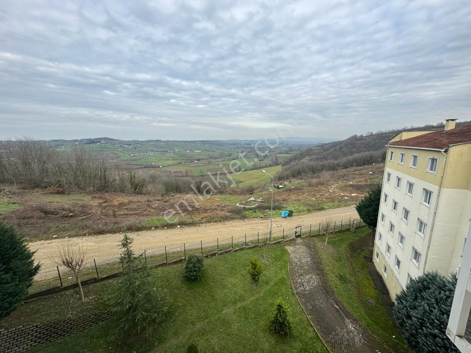 Re/max Mavi'den Korucuk Toki Evlerinde Satılık 3+1 Daire - Görsel 17