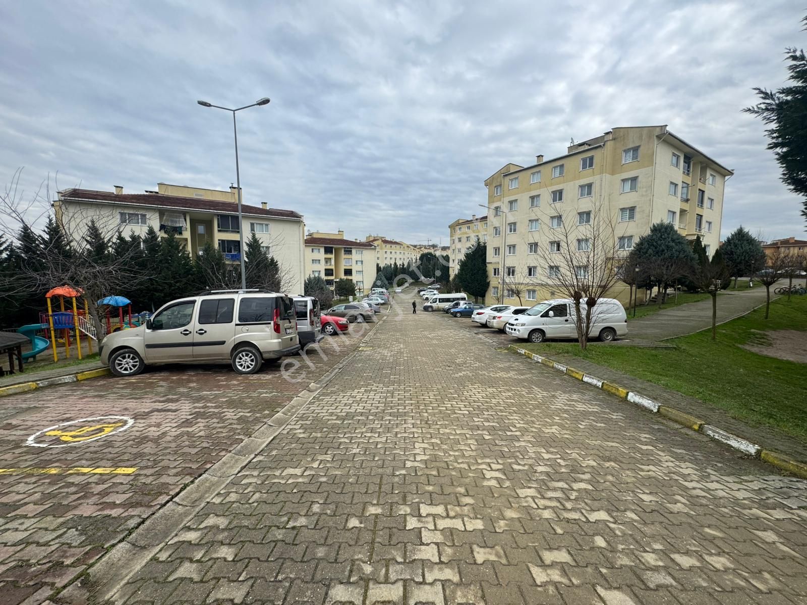 Re/max Mavi'den Korucuk Toki Evlerinde Satılık 3+1 Daire - Görsel 5