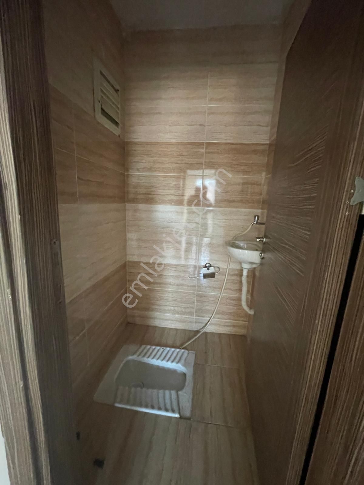 Fatih Mahallesinde Caddeye Yakın 2+1 Arakat Daire - Görsel 14