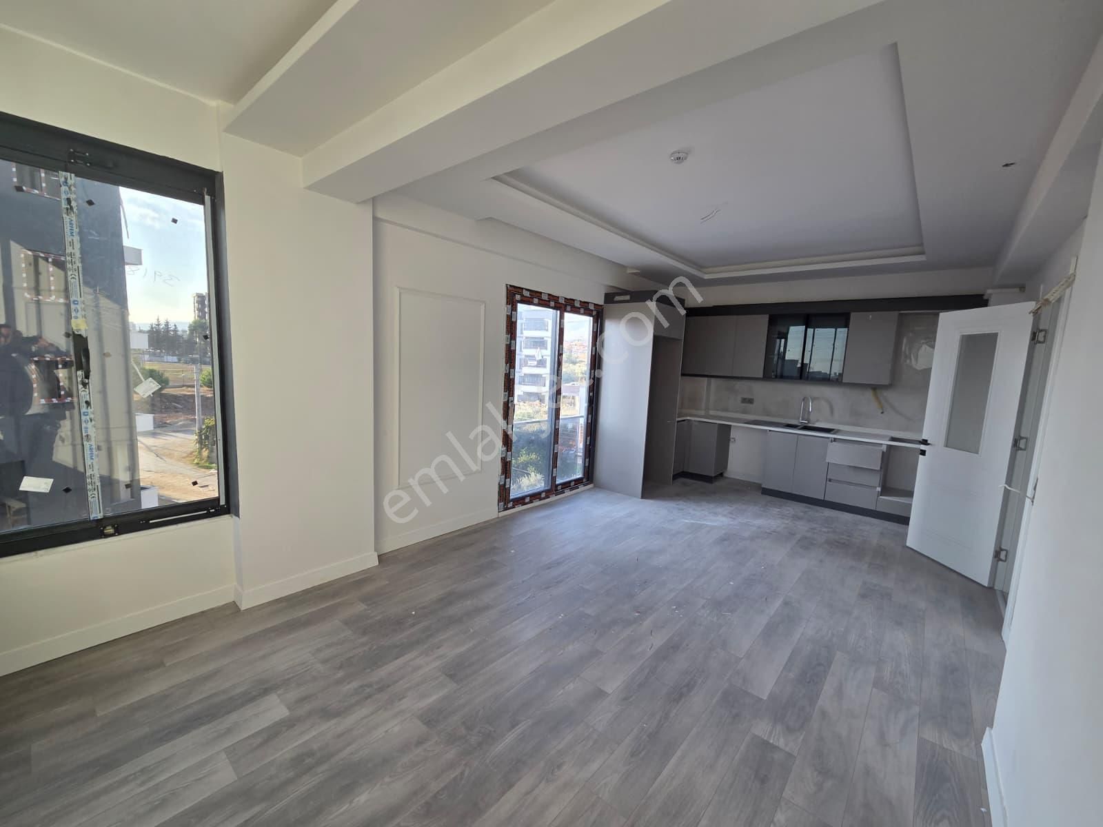 Karınca'dan Eski Mezitli'de Havuzlu İskanlı Ara Kat 2+1 Satılık! - Görsel 5