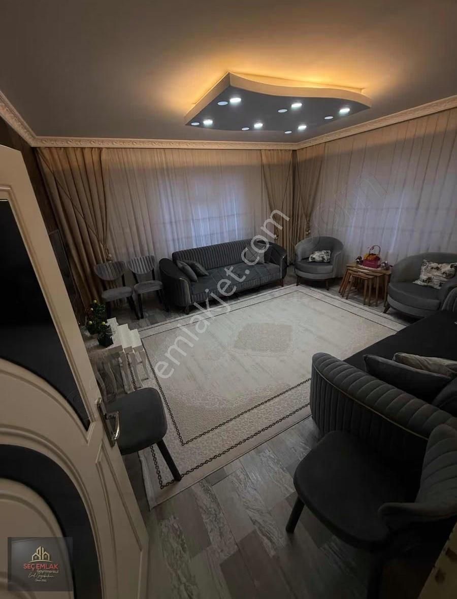 Seç Emlak'tan Bakımlı Ayaklı Bina Köşebaşı Doğalgazlı - Görsel 5