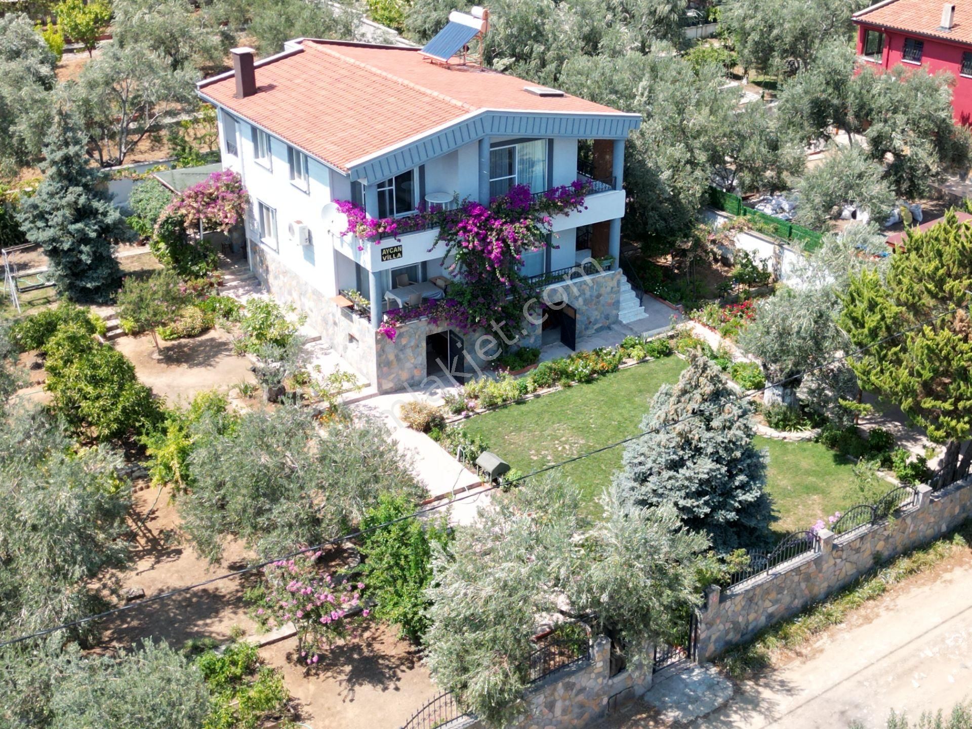 Poyraz Gayrimenkul'den Altınoluk'ta Satılık Müstakil Ev