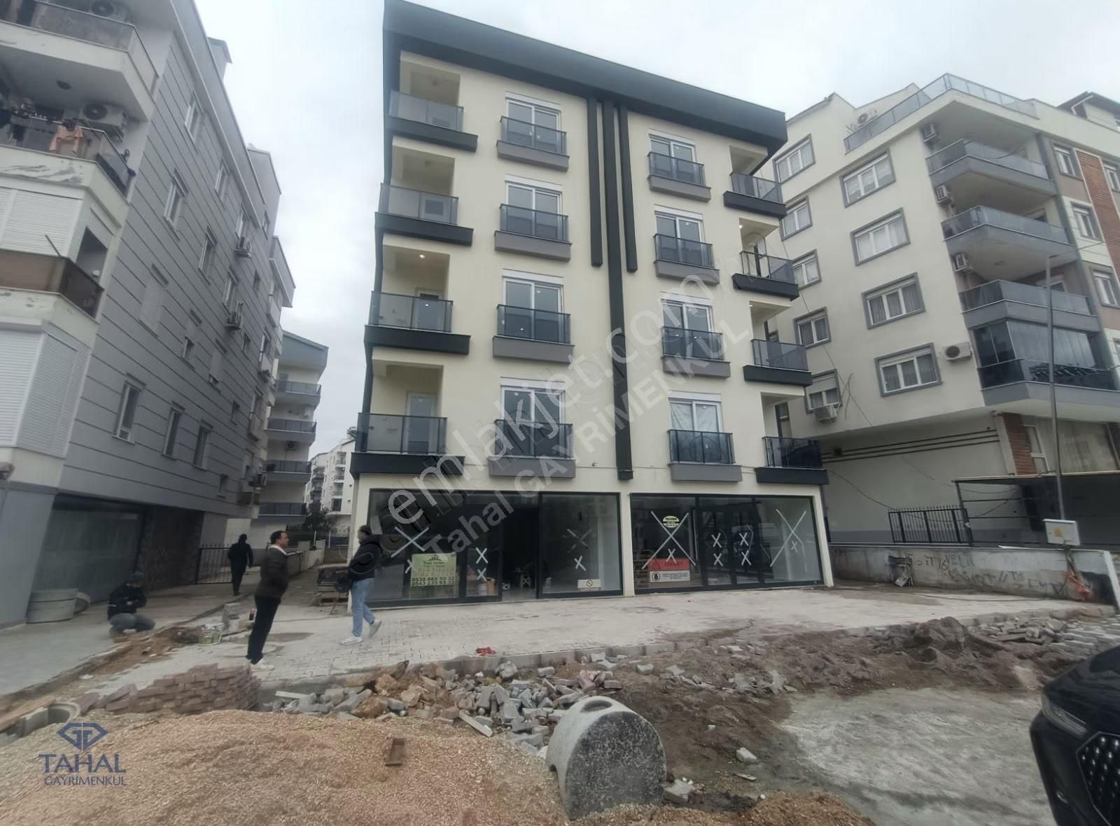 Antalya Muratpaşa Yeşildere Mah.giriş Kat 1+1 Satılık Daire