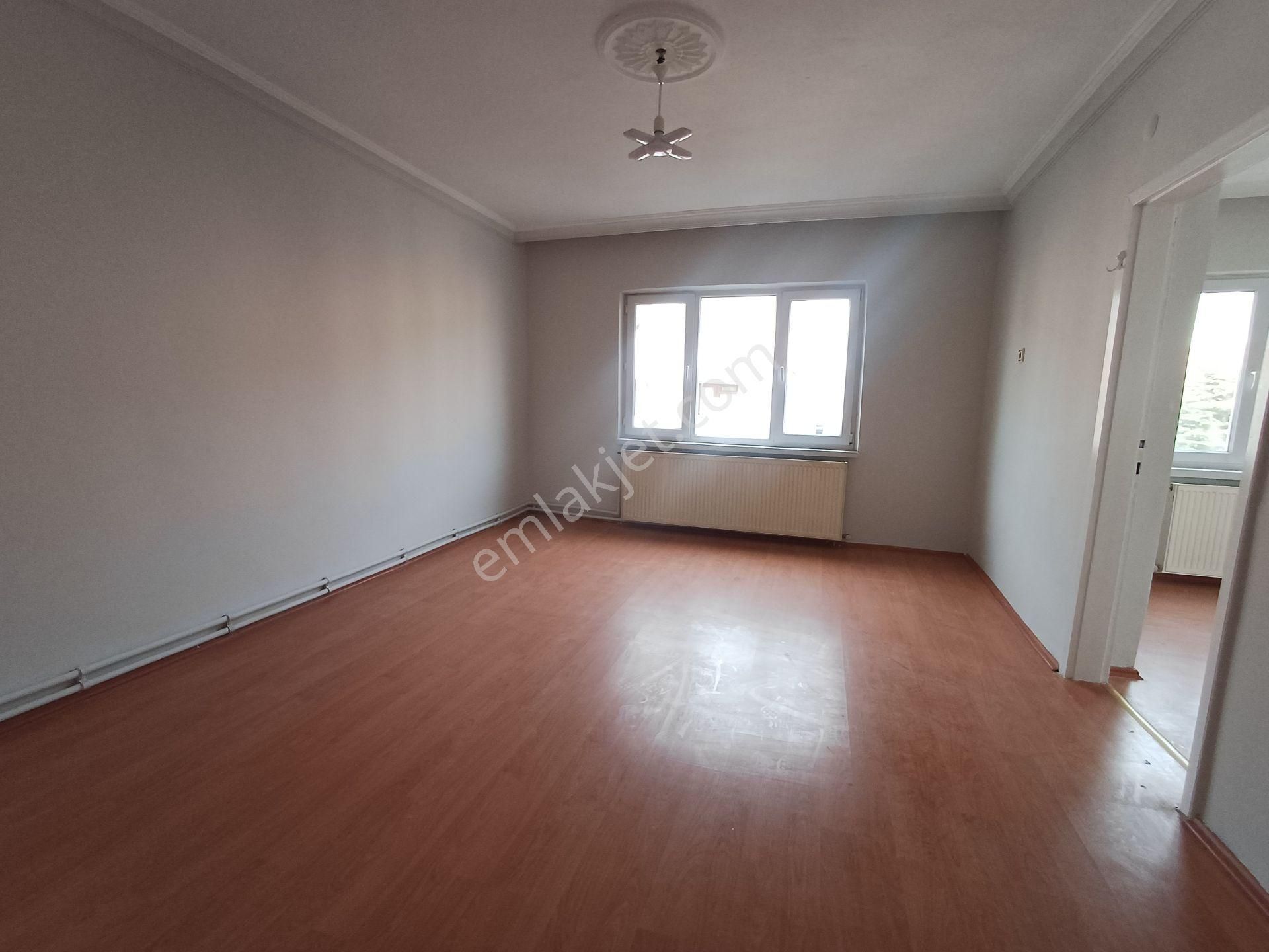 Sincan İstasyon Mahallesinde 2.ara Katta Satılık 3+1 Daire - Görsel 2