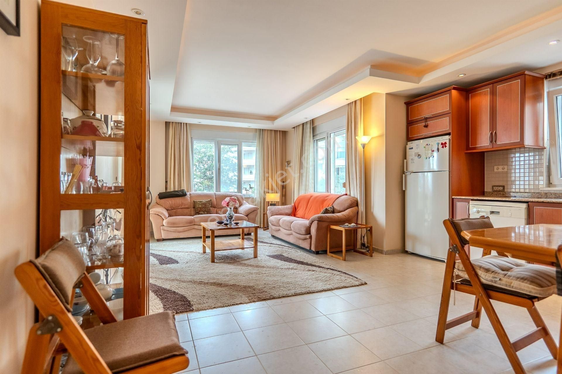 Alanya Tosmur’da Denize 350 M | Eşyalı 2+1 Satılık Daire