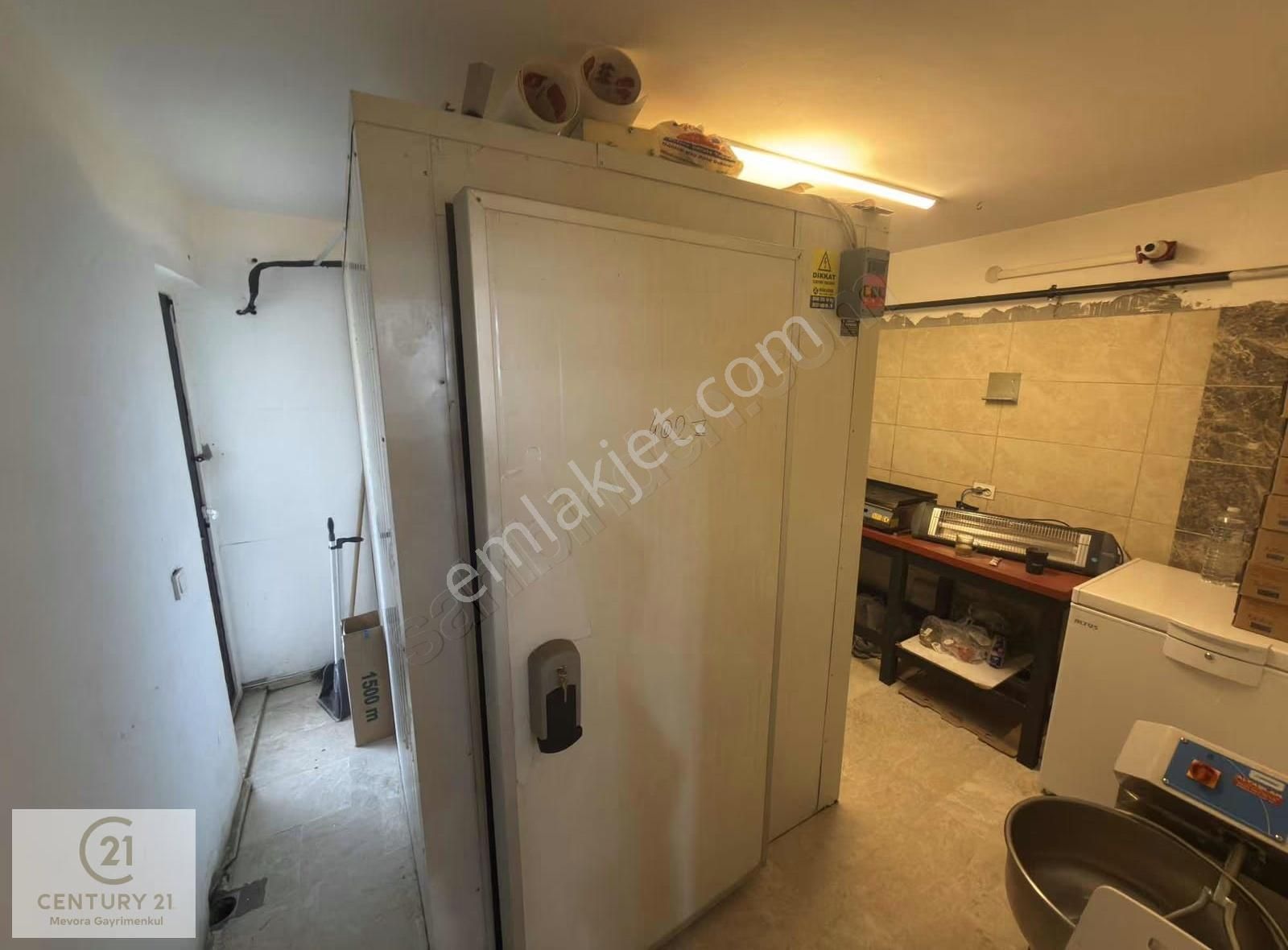 Ukrayna Cad. Üzeri Devren Kiralık Yüksek Cirolu Kasap Dükkanı - Görsel 12