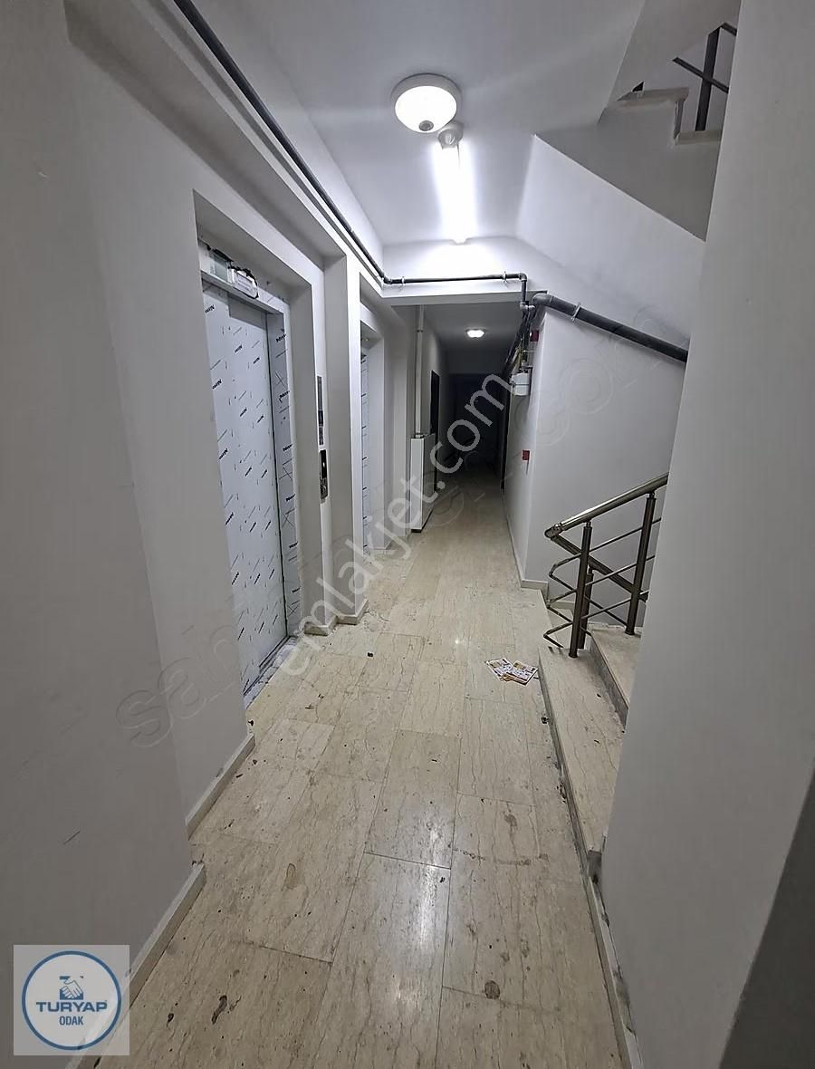 Tuzla Merkez'de 1+1 Kiralık Daire - Görsel 13