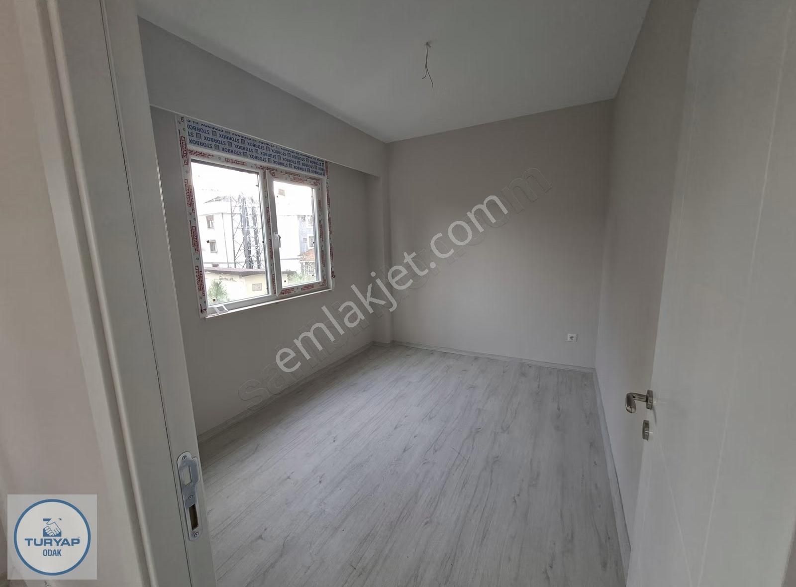 Tuzla Merkez'de 1+1 Kiralık Daire - Görsel 5