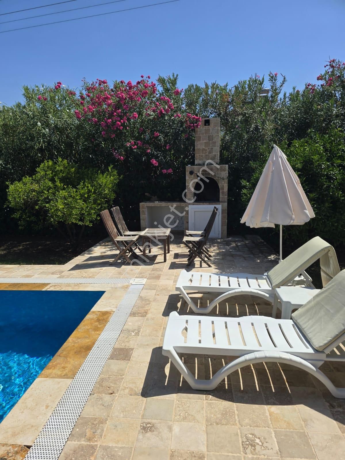 Eval Emlak'tan Müstakil Havuzlu, 3 Cephesi Yol, Köşe Parsel 3+1 Dubleks Villa - Görsel 6