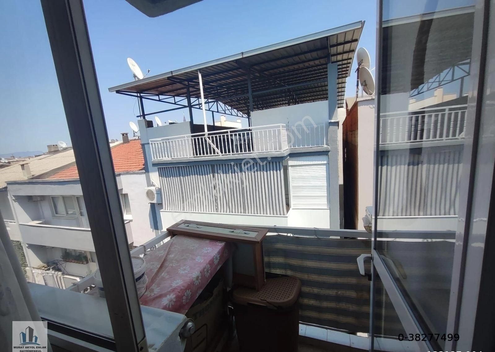 Onur Mahallesi'nde Metro İstasyonu Yakınında 3+1 Klasik Daire - Görsel 15