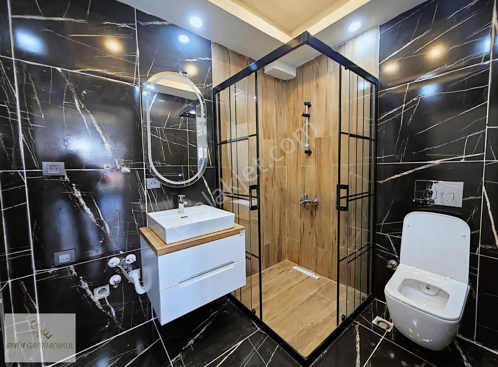 Merkezde Satılık Sıfır 2+1 Lüks Tasarım