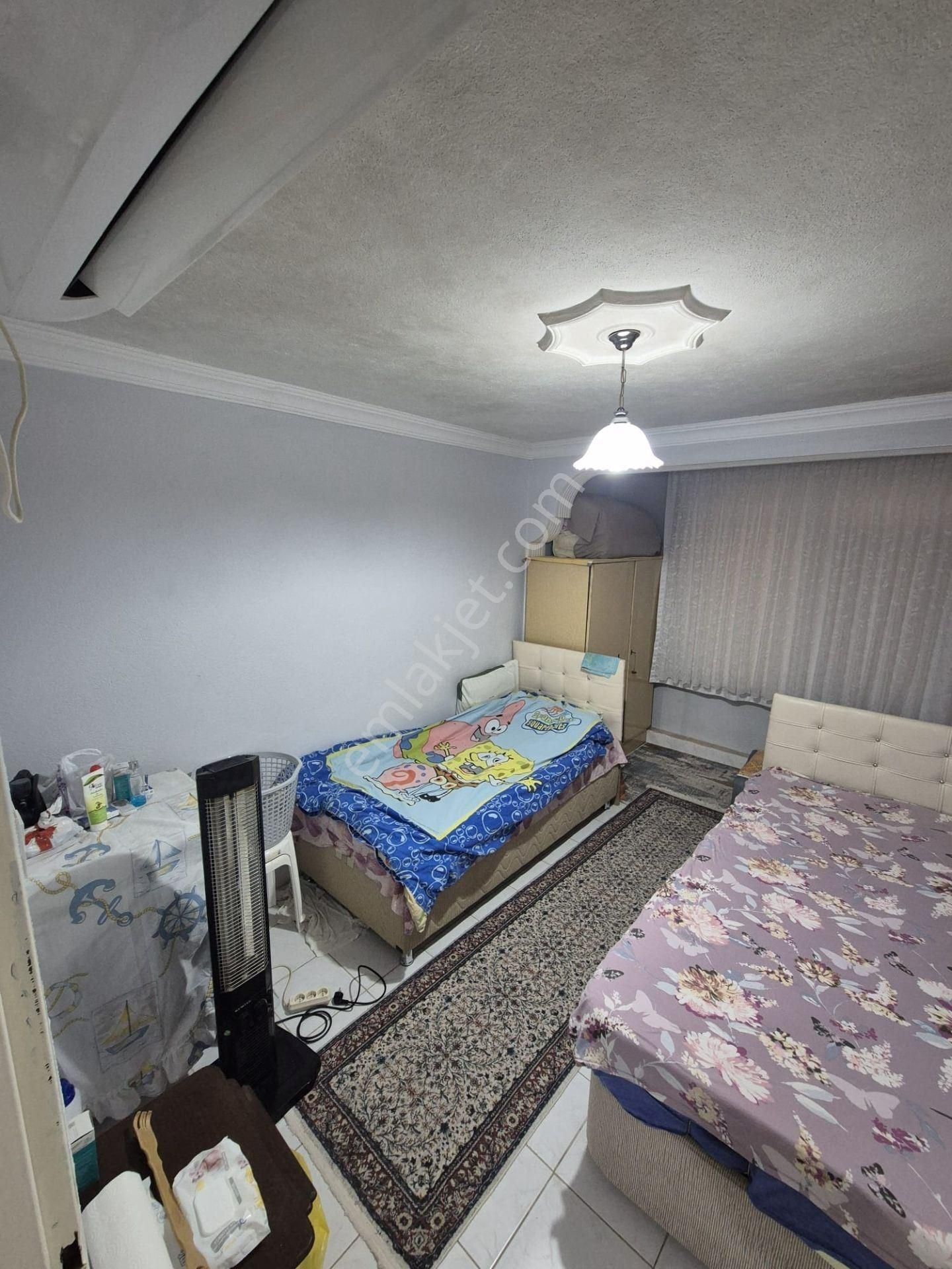 Ayvalık Sarımsaklıda Denize Yürüme Mesafesinde,bahçeli 3 Katlı Şirin Villa - Görsel 11