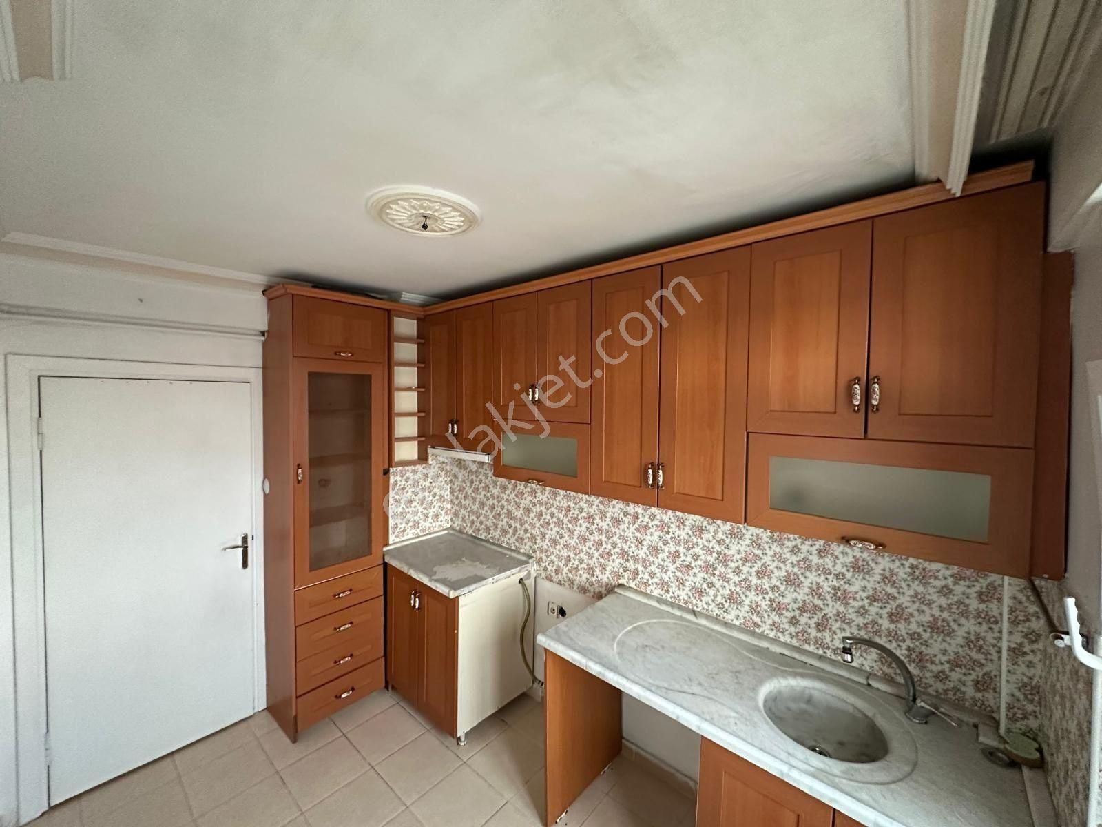 Uğur Mumcu Mah. Batıkent Metroya Yakın Sitede 2+1 Kiralık Daire - Görsel 2