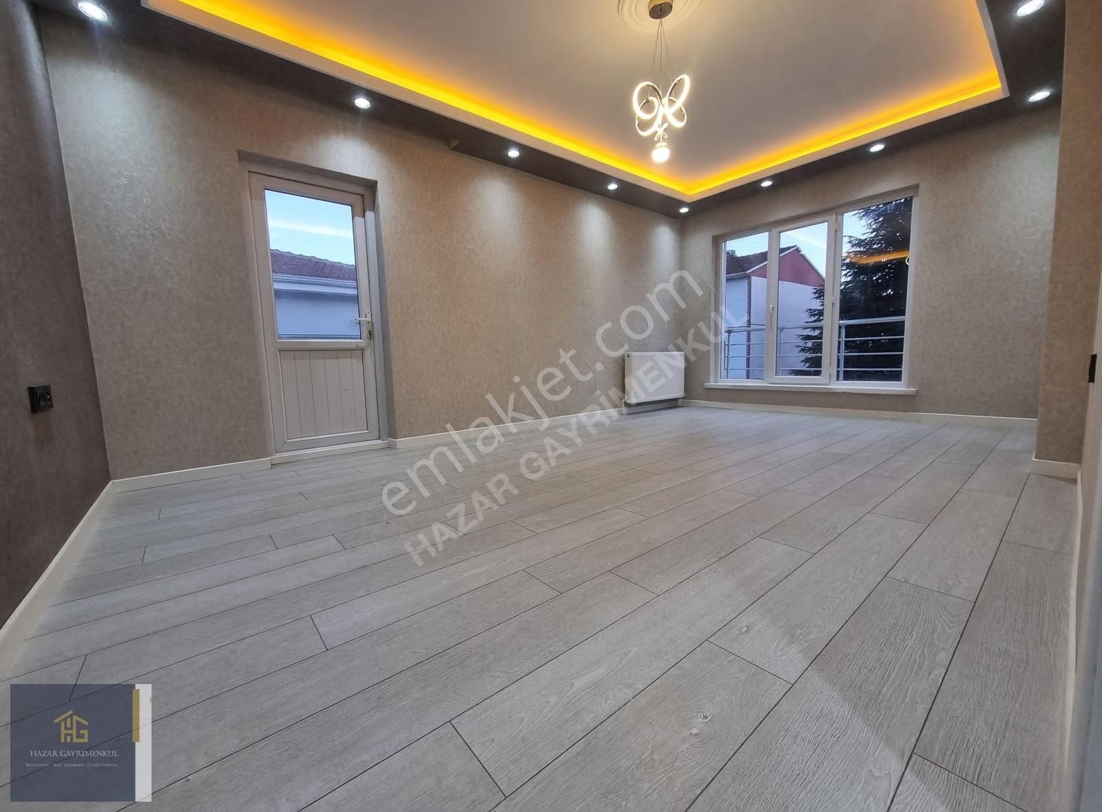 Hazardan Acil Mendereste Arakat Lüx Yapılı 2+1 Satılık Daire - Görsel 3