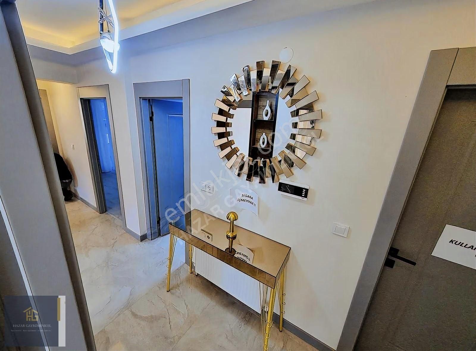 Hazardan Ön Cephe Arakat Ful Yapılı Masrafsız Lüx 3+1 Satılık