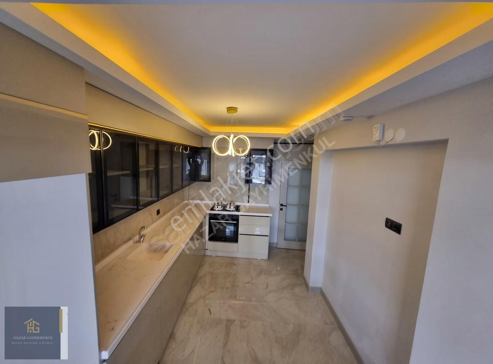 Hazardan-acil-40 M2 Depolu İskanlı Ön Cephe Yüksek Kredili Giriş