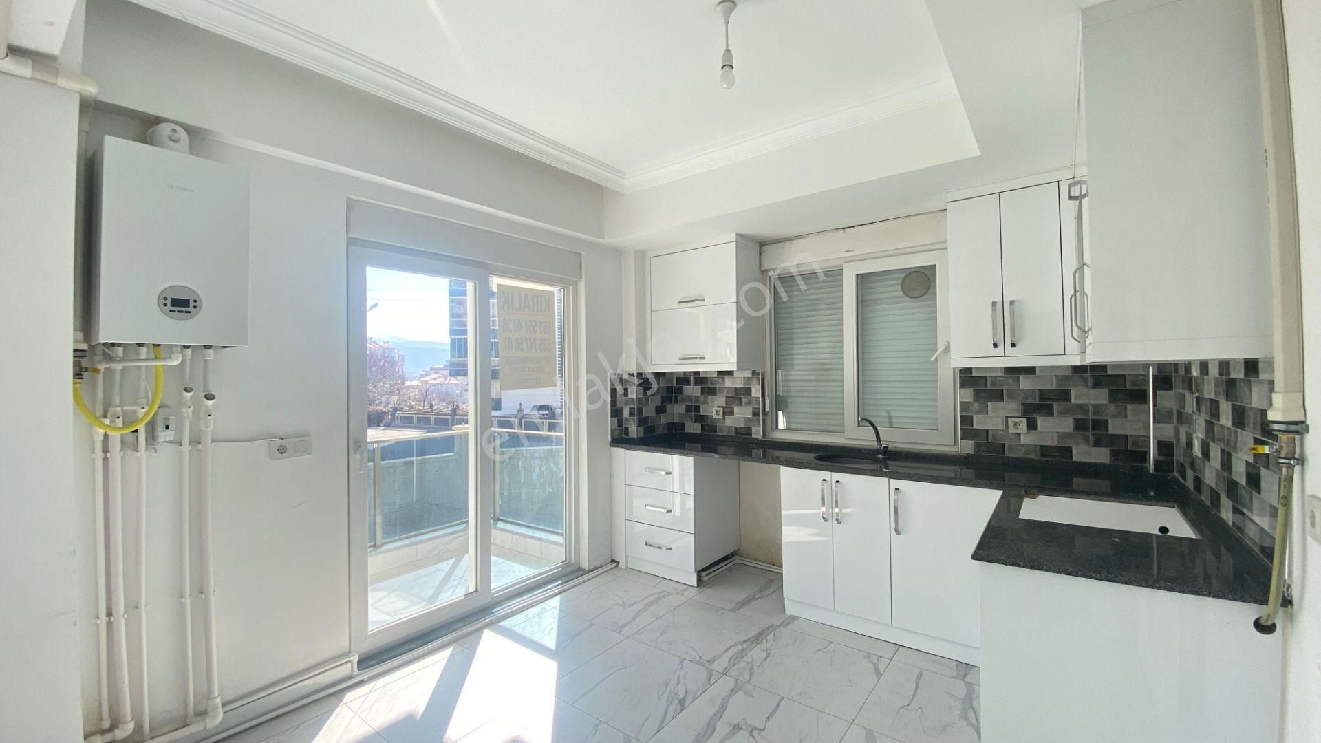 Vip Gayrimenkul'den Çarşı Merkezde Kiralık Giriş Kat 2+1 Daire - Görsel 9