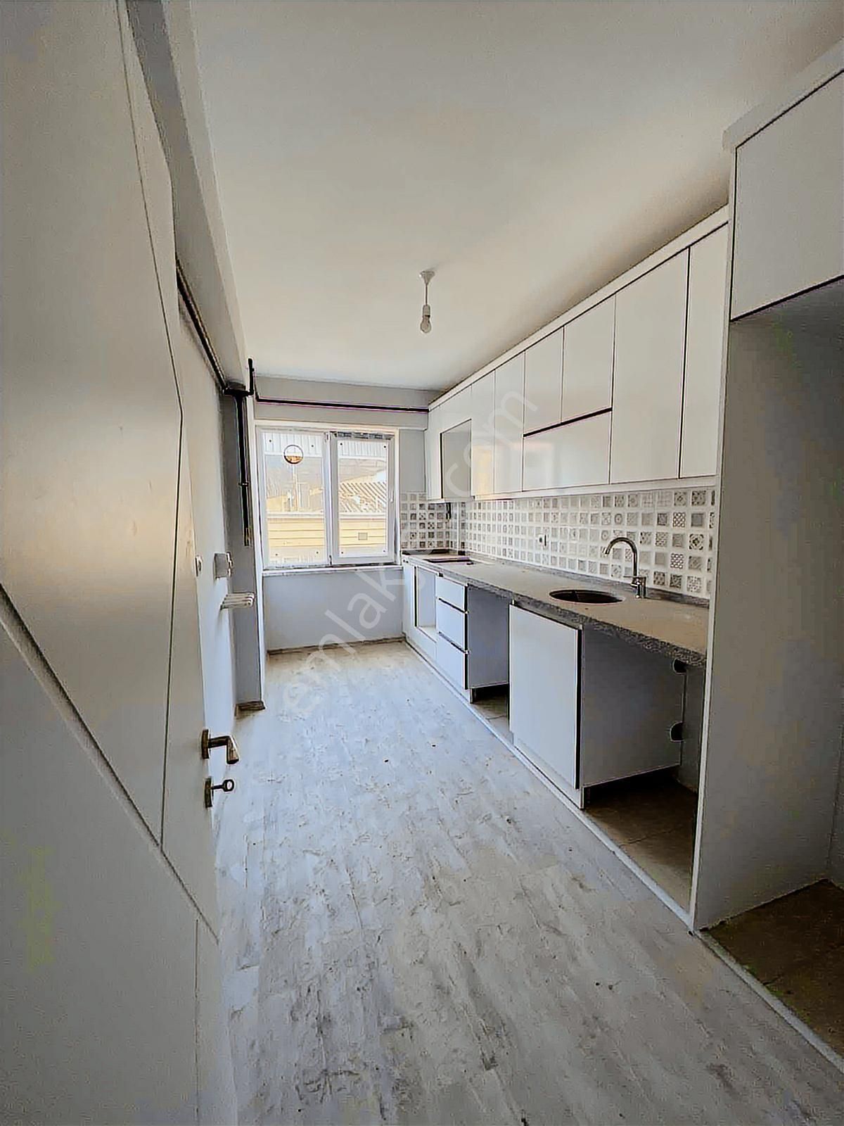 *emek Adnan Mendereste Sıfır, Oturuma Hazır 2+1 Fırsat Daire!*