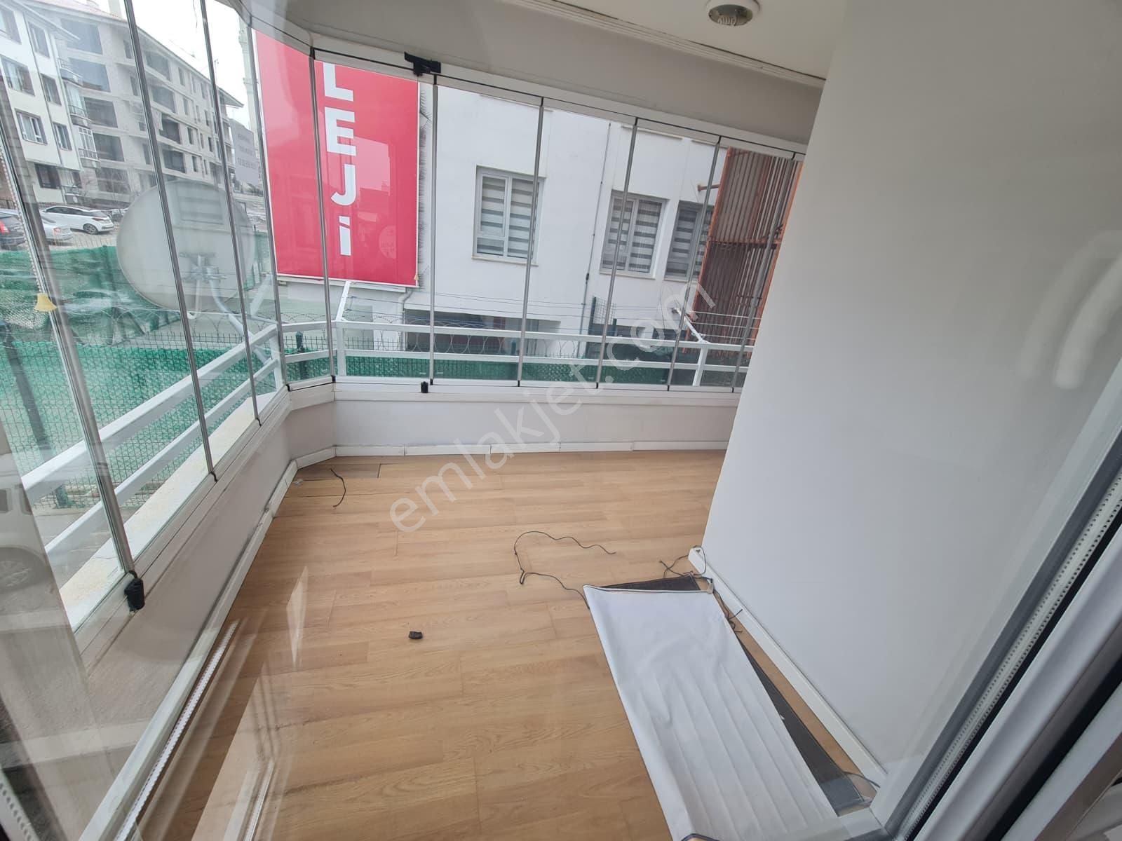 Karapüçek Mahalle Merkezinde – Cadde Üzeri – Çarşı İçinde 3+1 Daire - Görsel 3