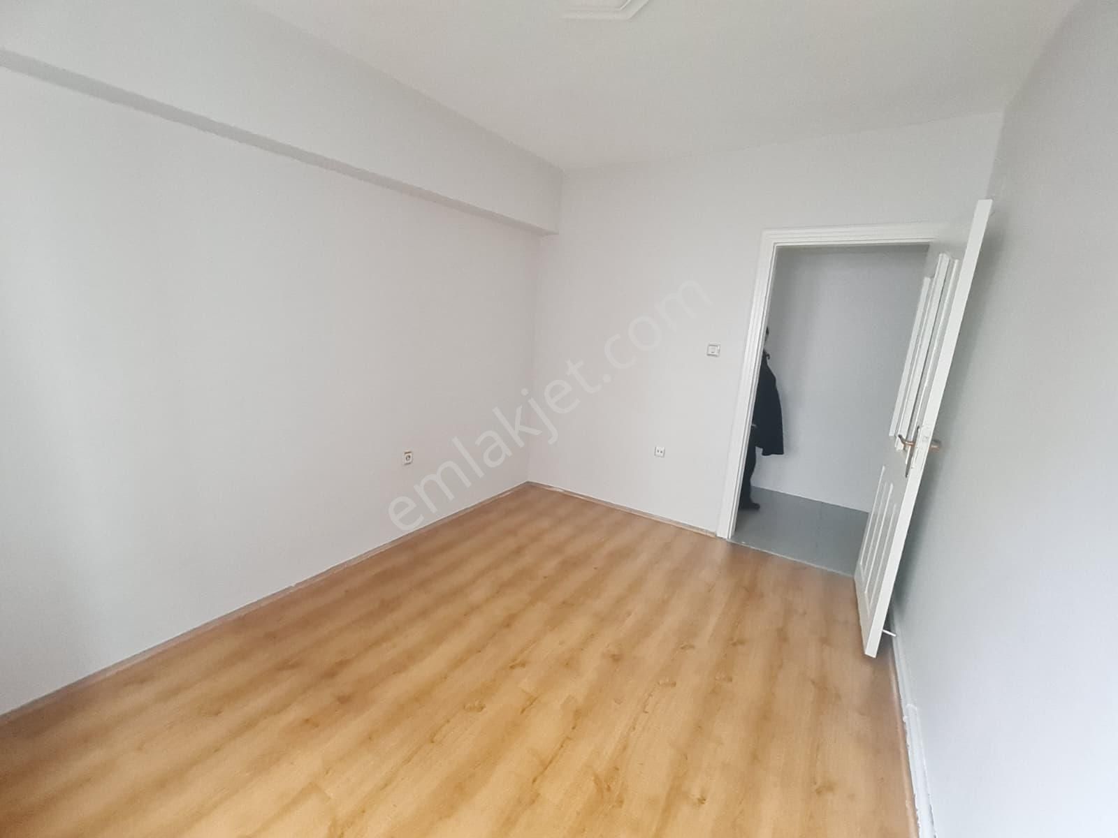 Karapüçek Mahalle Merkezinde – Cadde Üzeri – Çarşı İçinde 3+1 Daire - Görsel 20