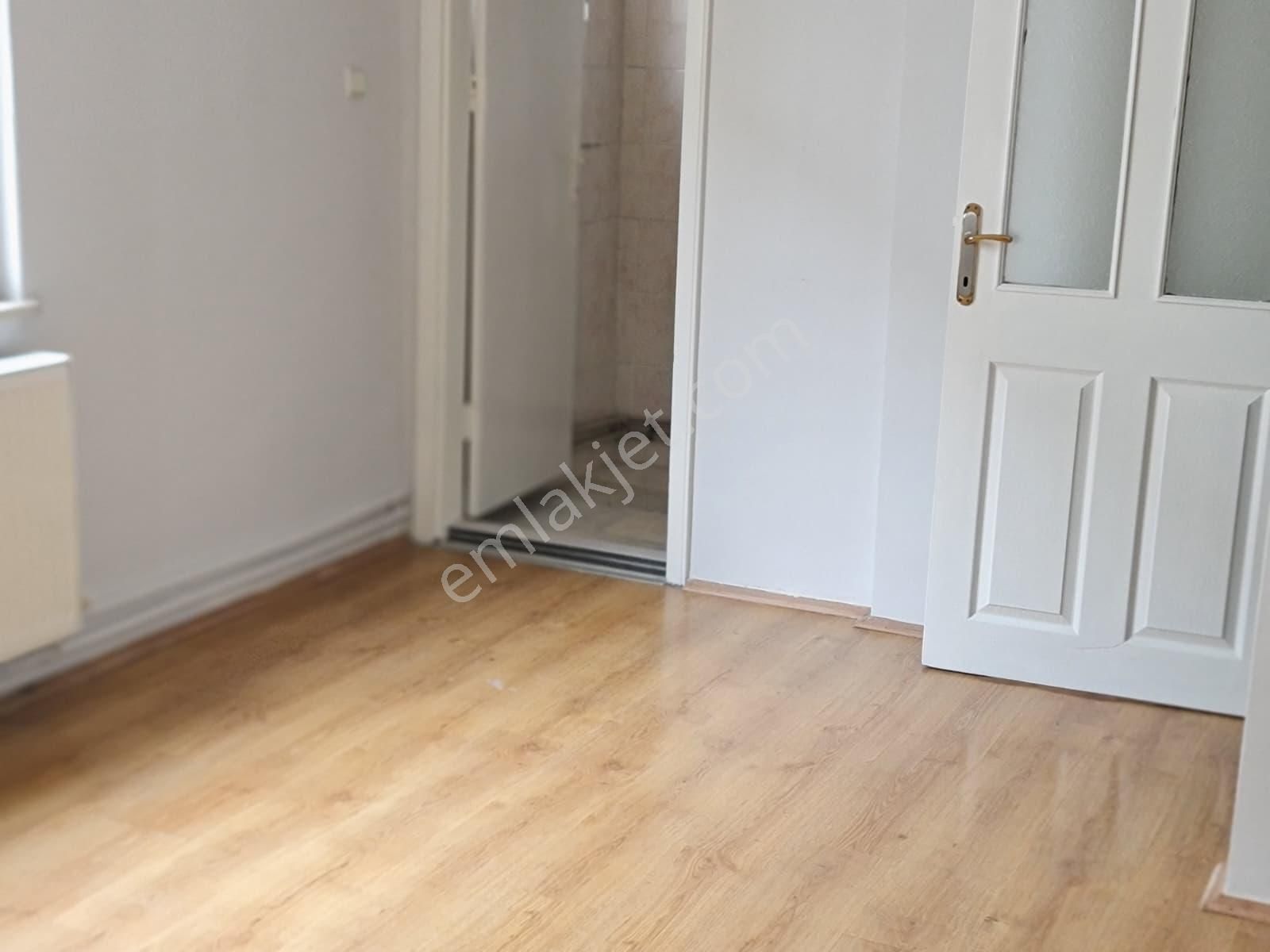 Karapüçek Mahalle Merkezinde – Cadde Üzeri – Çarşı İçinde 3+1 Daire - Görsel 21