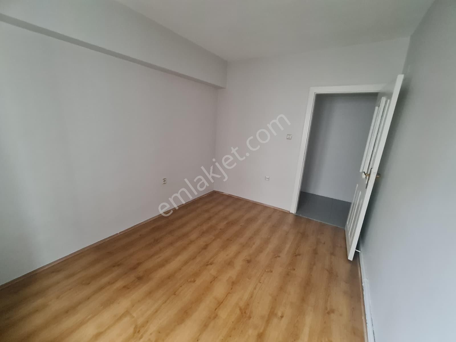 Karapüçek Mahalle Merkezinde – Cadde Üzeri – Çarşı İçinde 3+1 Daire - Görsel 18