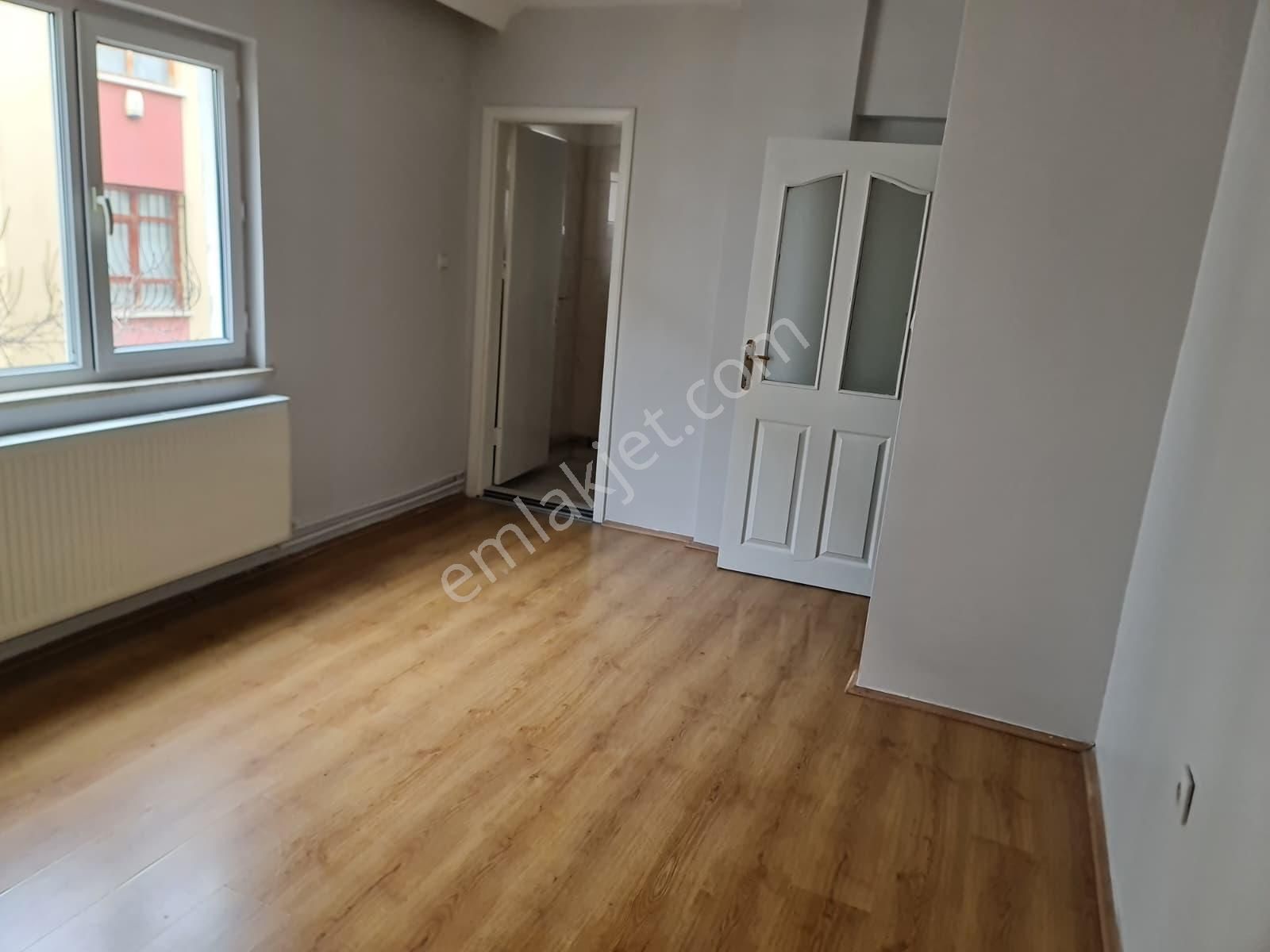 Karapüçek Mahalle Merkezinde – Cadde Üzeri – Çarşı İçinde 3+1 Daire - Görsel 24
