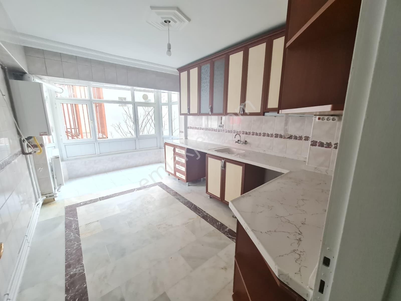 Karapüçek Mahalle Merkezinde – Cadde Üzeri – Çarşı İçinde 3+1 Daire - Görsel 8