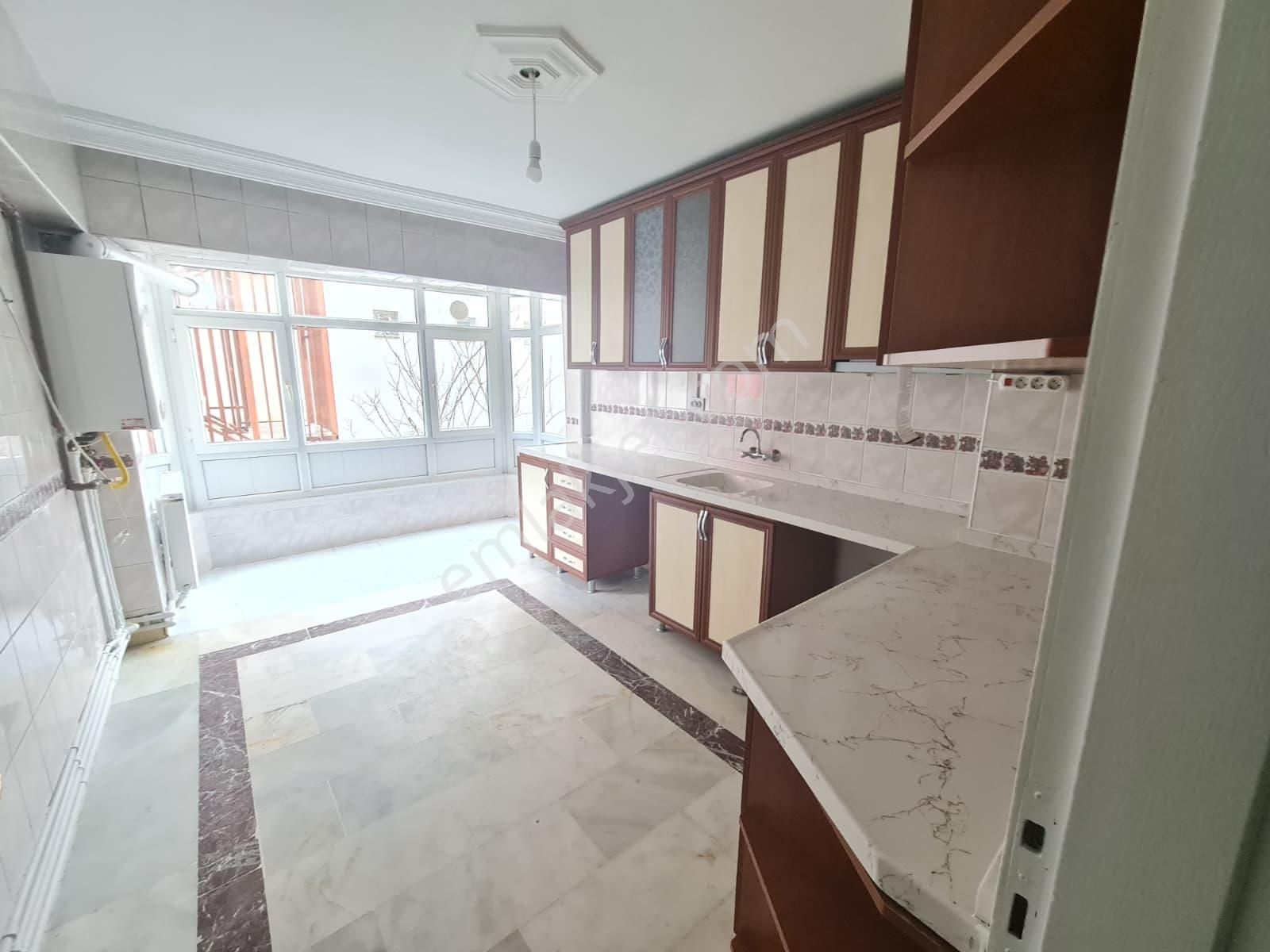 Karapüçek Mahalle Merkezinde – Cadde Üzeri – Çarşı İçinde 3+1 Daire - Görsel 11
