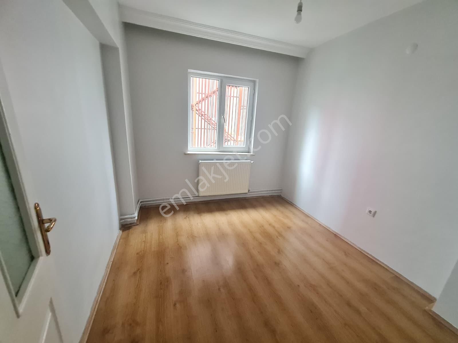 Karapüçek Mahalle Merkezinde – Cadde Üzeri – Çarşı İçinde 3+1 Daire - Görsel 5