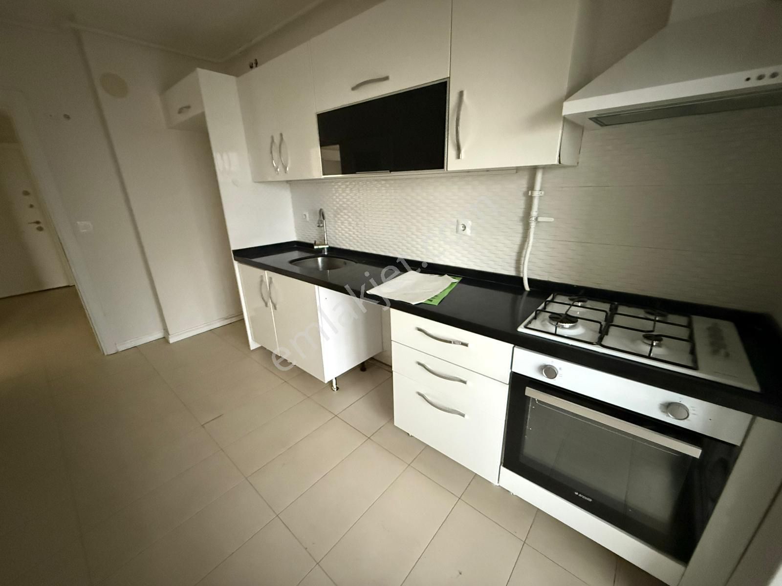 Tekirdağ Çerkezköy Cumhuriyet Mah Tepe Mevki 2+1 Kiralık Daire - Görsel 4