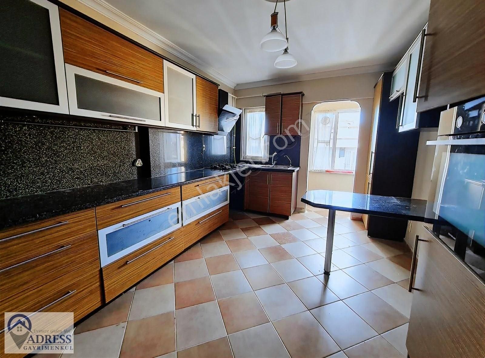 Adressten Elalmış Cad.220m2 4+2 Teraslı Satılık Dublex Daire