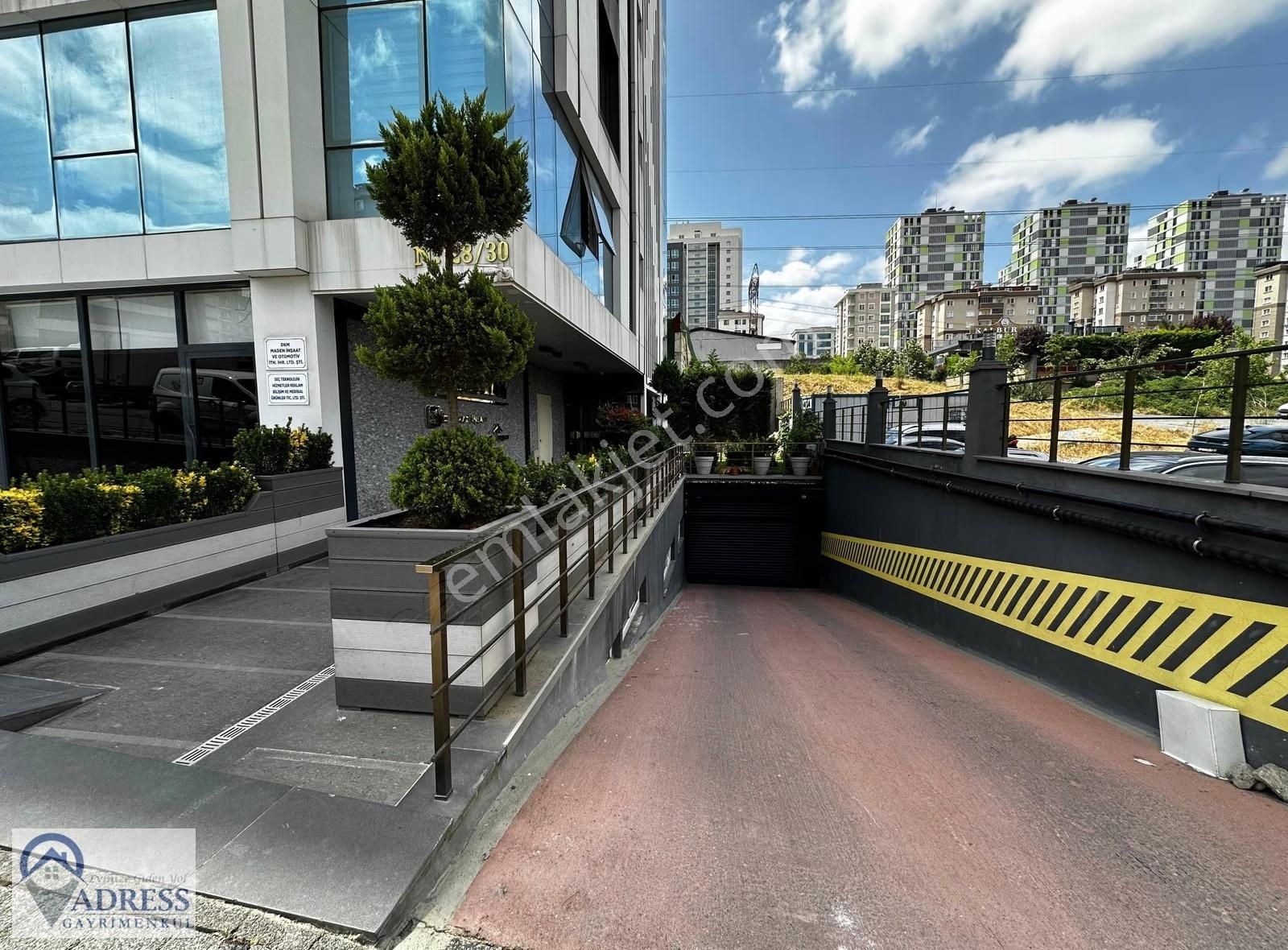 Şerifali Ticari Bölgede İyi Konumda Kiralık 2+1 Ofis - Görsel 29