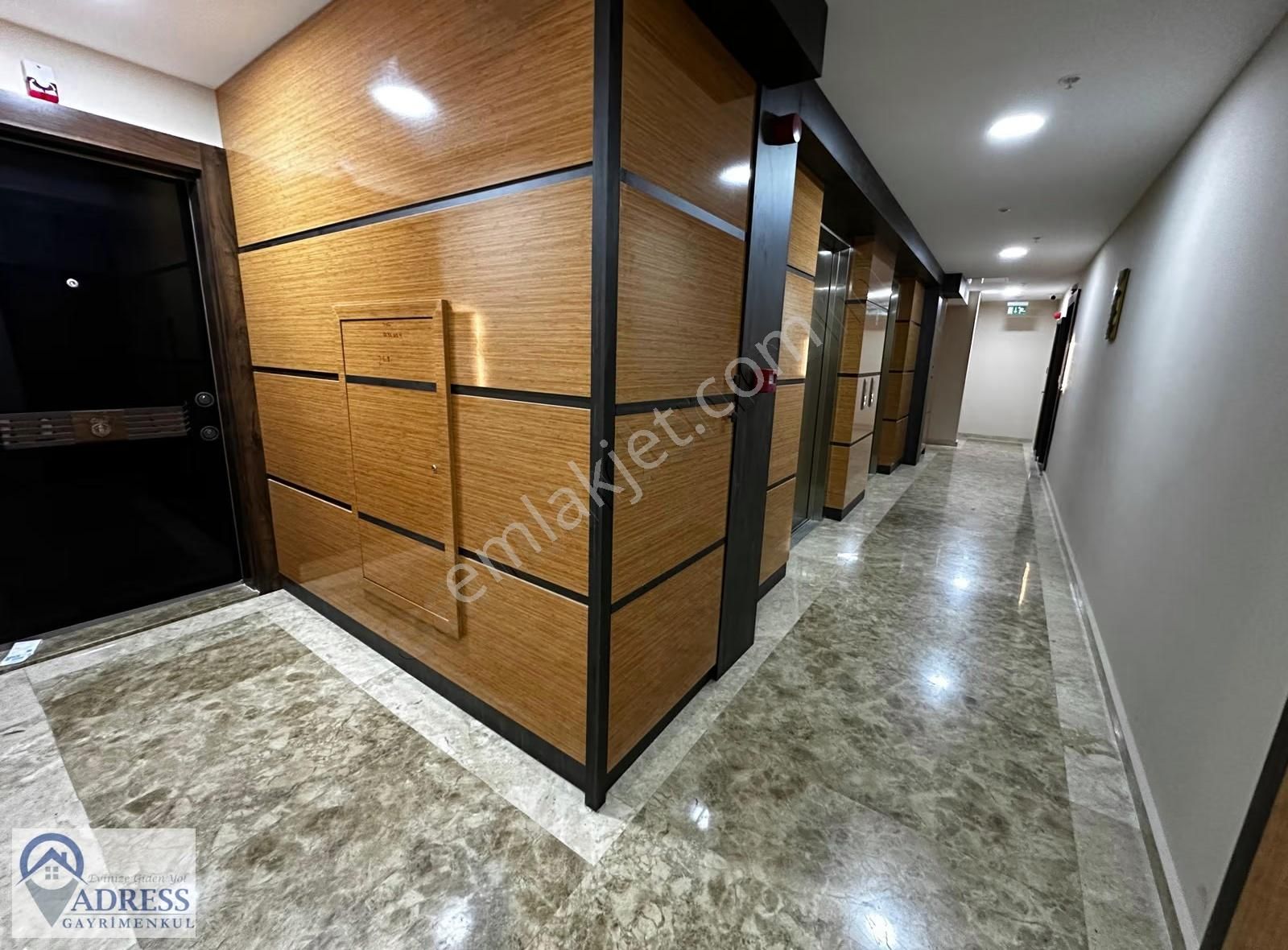 Şerifali Ticari Bölgede İyi Konumda Kiralık 2+1 Ofis - Görsel 9