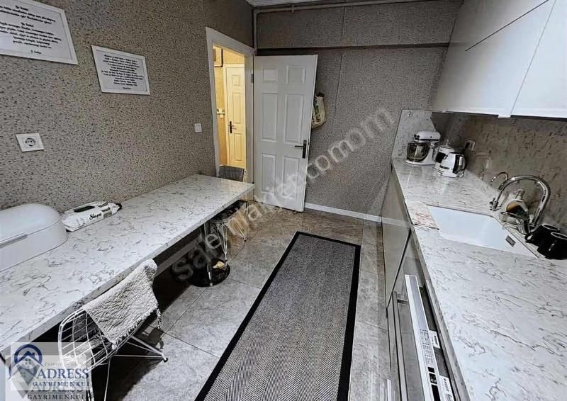 Metroya Yürüme Mesafesinde Site İçi 3+1 Boş Daire - Görsel 2