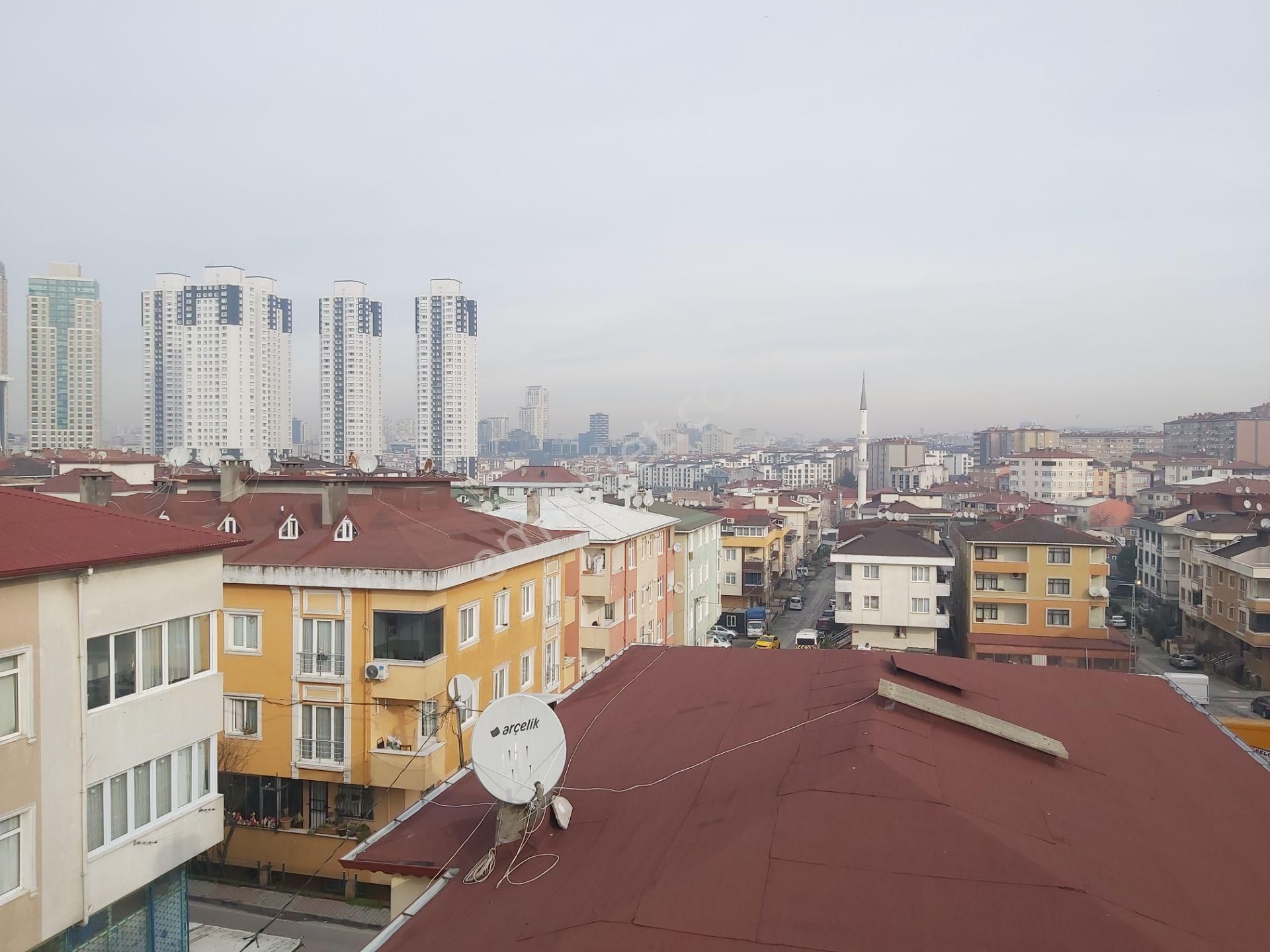 Harika Lokasyon Metroya Yakın Fuul Eşyalı Genç Binada 2+1çatkatı