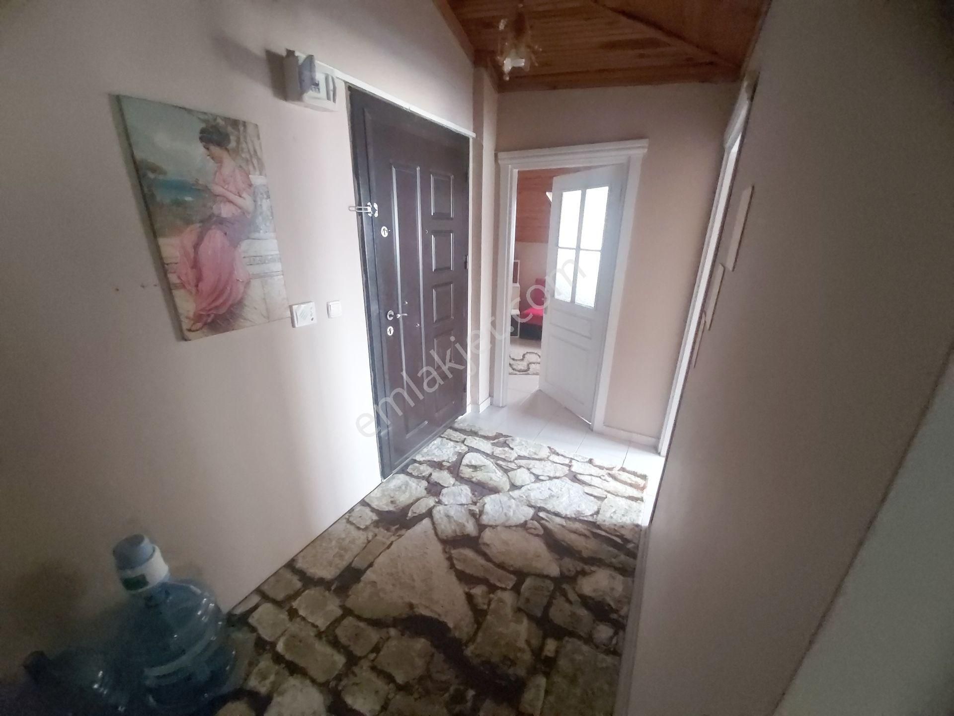 Harika Lokasyon Metroya Yakın Fuul Eşyalı Genç Binada 2+1çatkatı - Görsel 16