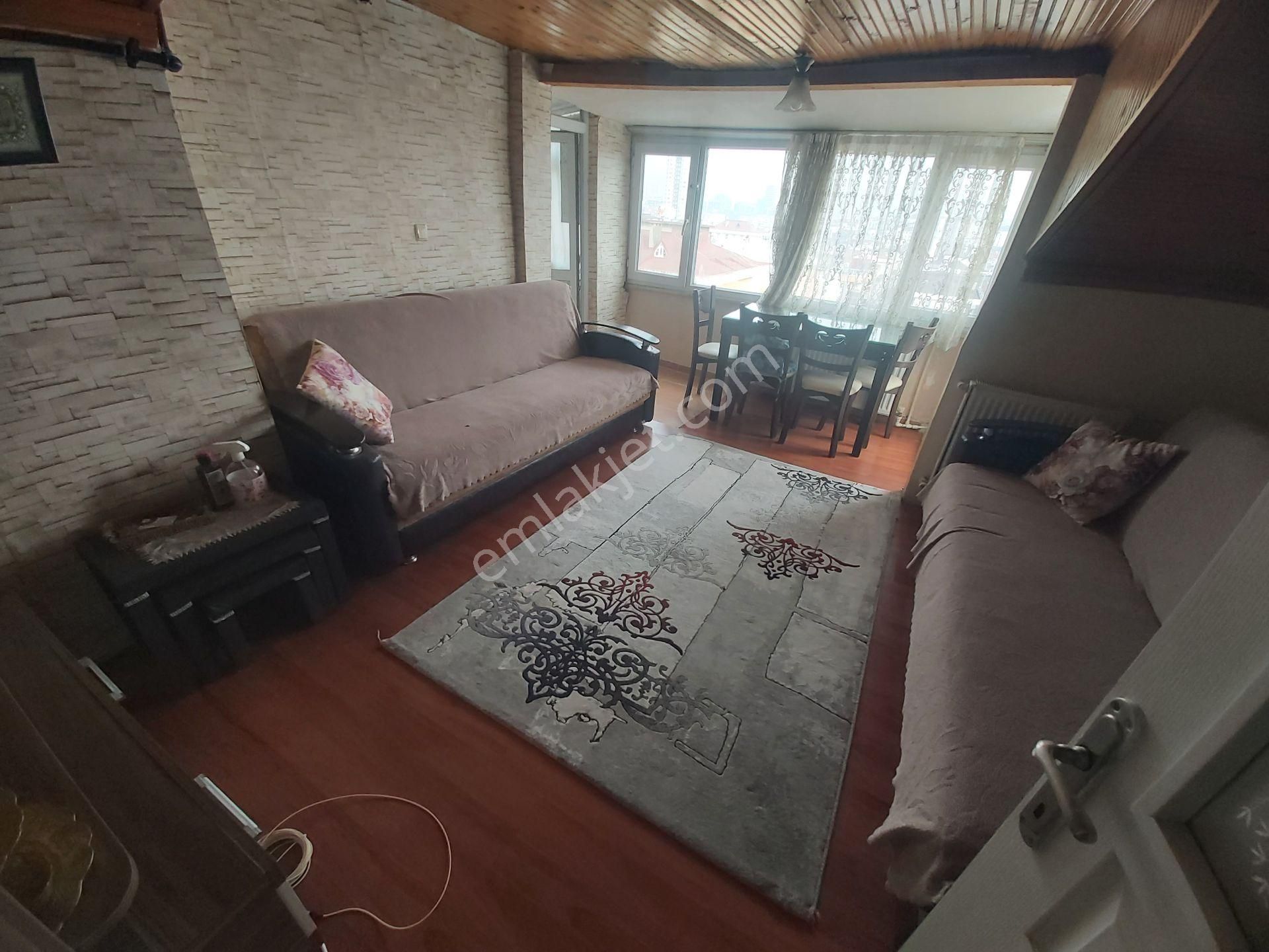 Harika Lokasyon Metroya Yakın Fuul Eşyalı Genç Binada 2+1çatkatı - Görsel 5