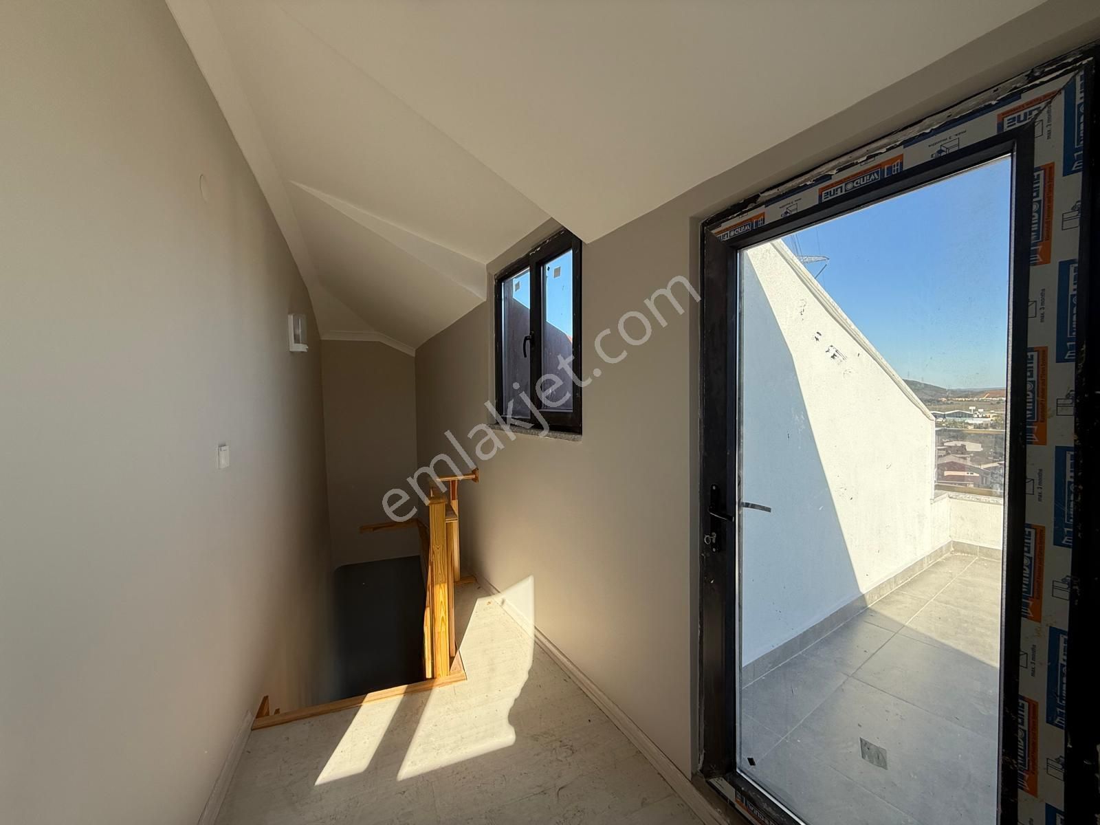 Satılık 2+1 Yenidoğanda Çatı Dubleks 110m2 Net Kullanım Alanına Sahip - Görsel 22