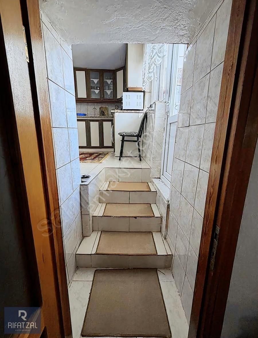 Ayvalık Fethiye Mah. Deniz Manzaralı 3+1 Eşyalı 136 M2 Avlulu Ev - Görsel 12