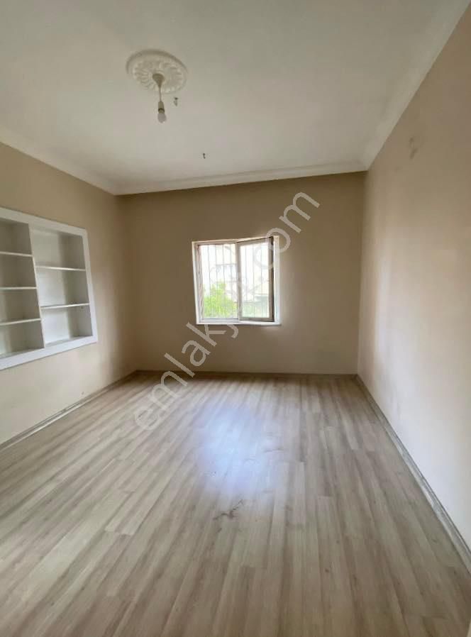 Merkeze Yakın Konumda 2+1 Ayrı Mutfaklı Balkonlu Daire - Görsel 2