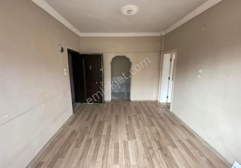 Merkeze Yakın Konumda 2+1 Ayrı Mutfaklı Balkonlu Daire - Görsel 15