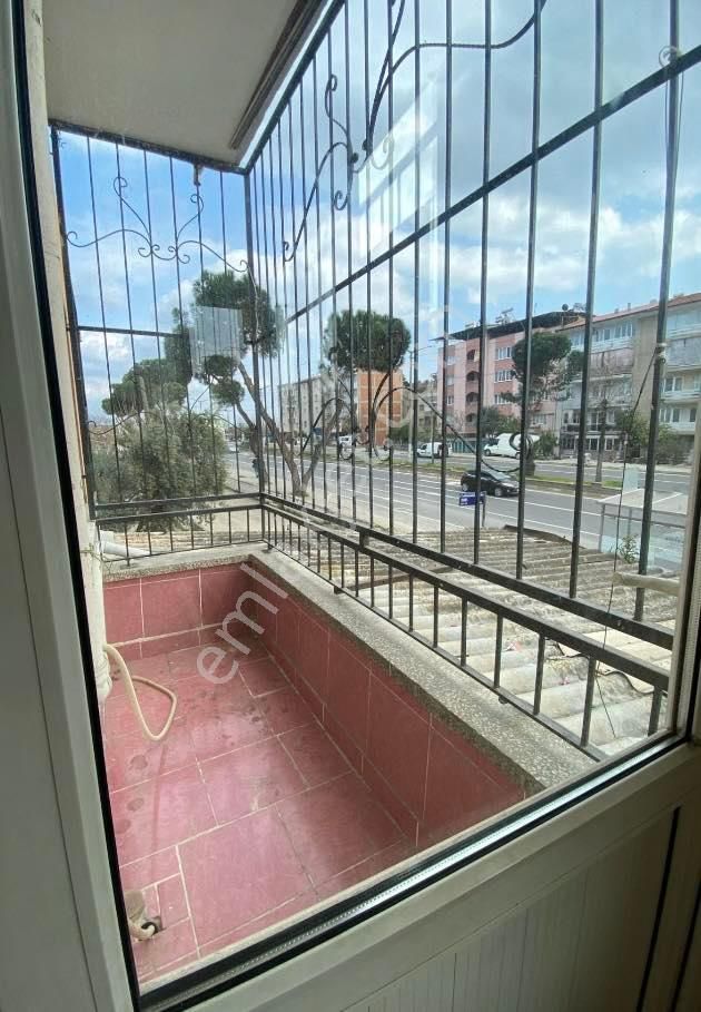 Merkeze Yakın Konumda 2+1 Ayrı Mutfaklı Balkonlu Daire - Görsel 8