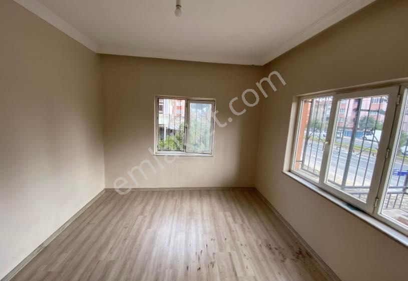 Merkeze Yakın Konumda 2+1 Ayrı Mutfaklı Balkonlu Daire - Görsel 4