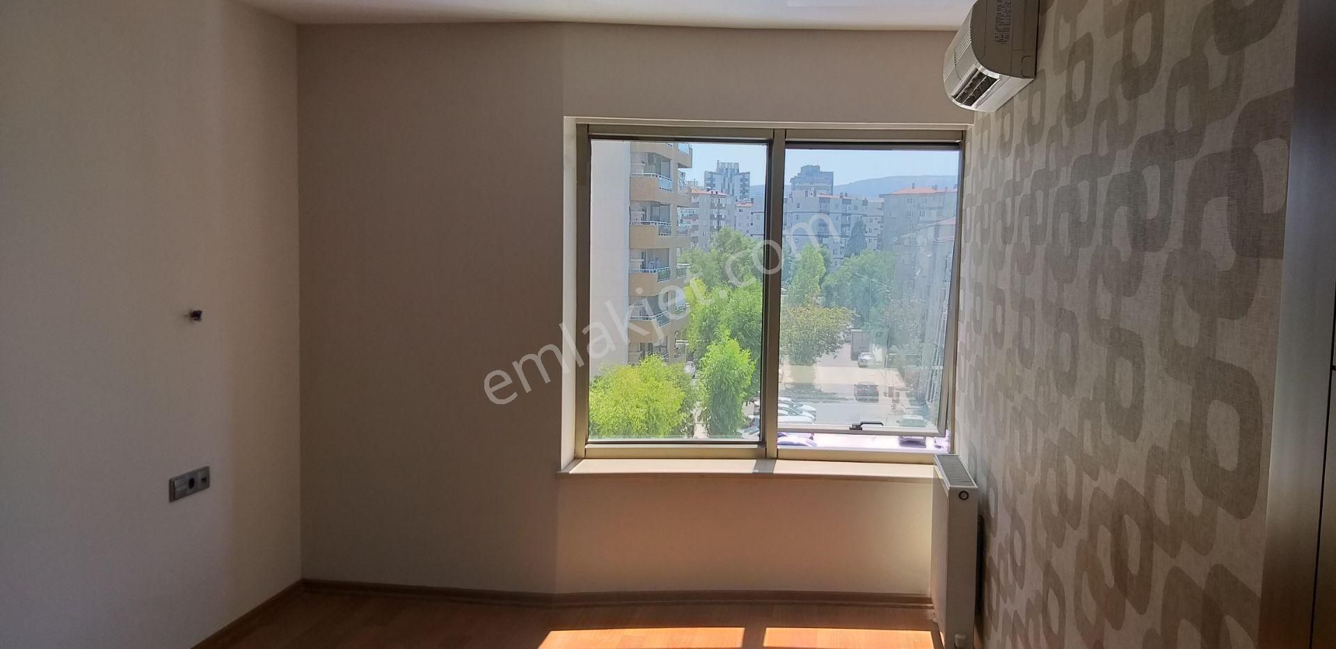 Bornova Özkanlar Gürmar Mağazası Üstü Satılık Süper Lüx Kupon Daire - Görsel 7