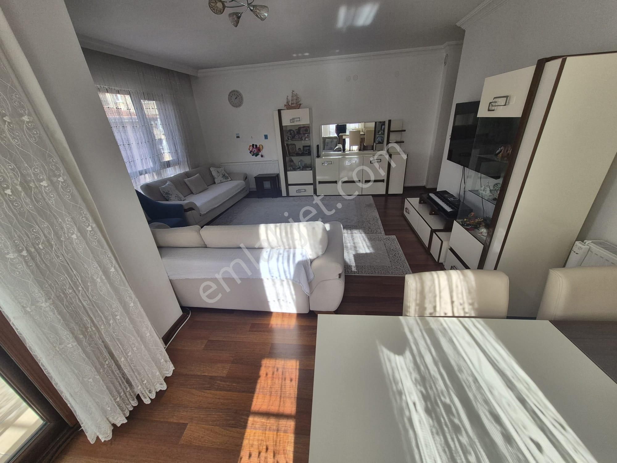 İncesu Caddesi'nde Kaçmaz Fırsat 3+1 Geniş Full Yapılı Eksiksiz - Görsel 4