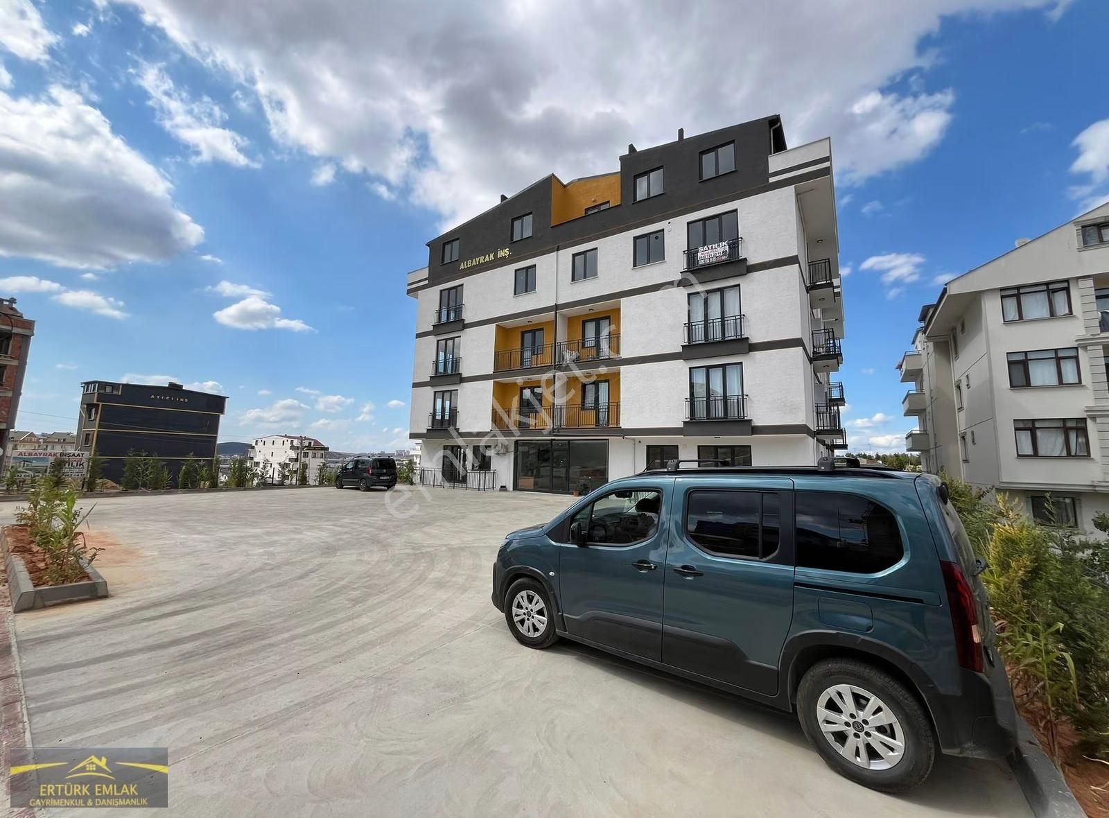 Ertürk Emlak'tan Atatürk Mah.'de 4+1 160 M2 Sıfır Üst Dublex - Görsel 24